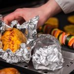 Aluminium Foil: అల్యూమినియం కవర్లలో ప్యాక్ చేసిన ఫుడ్ తింటున్నారా ? అయితే.. మీ ప్రాణాలు రిస్క్ లో పడ్డట్లే !