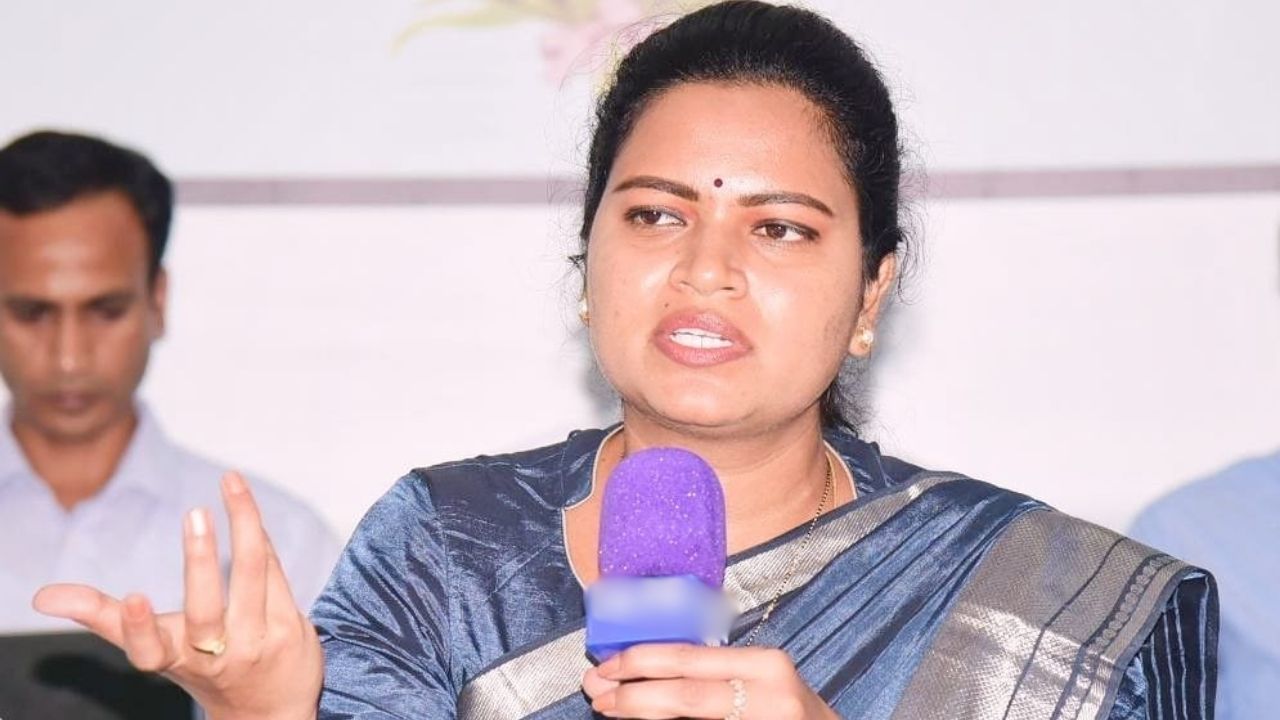 Vidadala Rajini: పట్టువదలని టీడీపీ నాయకుడు.. ఎట్టకేలకు విడదల రజినీపై కేసు నమోదు