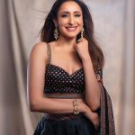 Pragya Jaiswal: అందాల జోరు పెంచిన బాలయ్య బ్యూటీ.. పరికిణీ అందాలతో అదరహో అనిపిస్తూ..!