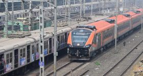 Vande Bharat Sleeper: ఒకేసారి పట్టాలెక్కనున్న 9 వందేభారత్ స్లీపర్ రైళ్లు, ప్రయాణీకులకు గుడ్ న్యూస్!