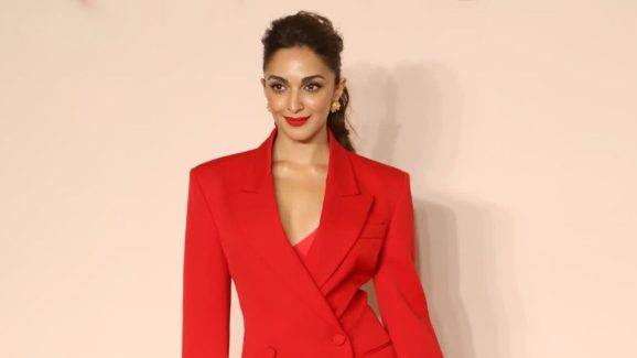 Kiara Advani : లేటెస్ట్ వెర్షన్ ఐరన్ లెగ్… అయినా రెండు పాన్ ఇండియా ప్రాజెక్ట్స్‌లో ఛాన్స్..!