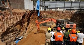 BREAKING: హైదరాబాద్‌లో ఘోర ప్రమాదం.. ముగ్గురు స్పాట్ డెట్