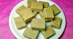Banana Burfi: అరటిపండుతో బనానా బర్ఫీ చేశారంటే పిల్లలు లొట్టలు వేసుకొని తింటారు
