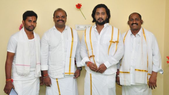 Ms Ilayaa: ‘మిస్ ఇళయా’ సినిమా ప్రారంభం.. ప్రముఖ సిద్ధాంతి చేతుల మీదుగా పూజా కార్యక్రమం..