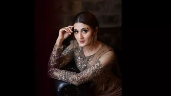 Aarushi Nishank : సినిమా ఆఫర్ పేరుతో మోసపోయిన మాజీ సీఎం కూతురు… కోట్లు కొల్లగొట్టిన కేటుగాళ్లు