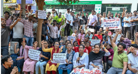 APPSC Group -II : రాష్ట్రవ్యాప్తంగా రోడ్లపైకి ఏపీపీఎస్పీ గ్రూప్ -II అభ్యర్థులు - ప్రభుత్వానికి వారి డిమాండ్లు ఇవే..