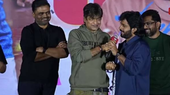 Harish Sankar : పవన్ కళ్యాణ్ డైరెక్టర్ కు ఘోర అవమానం.. ఈవెంట్ కు పిలిచి పరువు తీస్తారా?