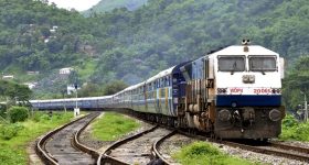 Train Ticket Booking: ట్రైన్ టికెట్స్ అడ్వాన్స్ బుకింగ్‌ చేస్తున్నారా? కచ్చితంగా ఈ విషయాలు తెలుసుకోవాల్సిందే!