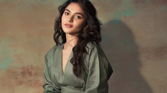 Kayadu Lohar : ‘కాయదు’ పేరుకు ఇంత చరిత్ర ఉందా?.. ఈమె పెద్ద భక్తురాలే..