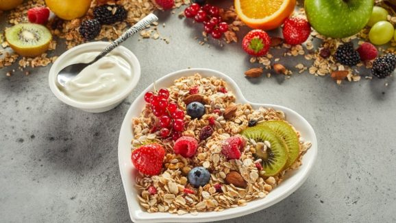 Breakfast Foods: బరువు తగ్గాలంటే.. బ్రేక్‌ఫాస్ట్‌లో ఇవి తినండి !
