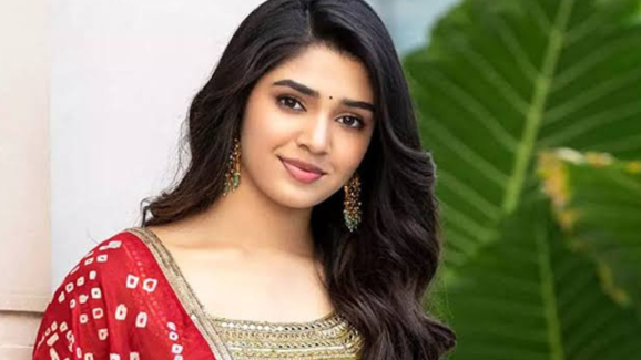 Krithi Shetty : ‘ఉప్పెన’ బ్యూటికి అదొక్కటే అప్షన్.. తేడా కొడితే అంతే.. Krithi Shetty : ‘ఉప్పెన’ బ్యూటికి అదొక్కటే అప్షన్.. తేడా కొడితే అంతే..