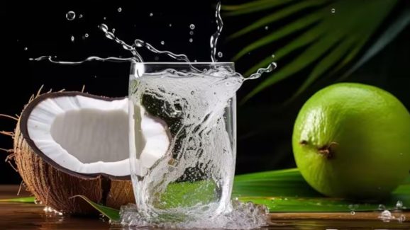 Coconut Water: కొబ్బరి నీళ్లు తాగితే.. ఎన్ని ప్రయోజనాలుంటాయో తెలిస్తే, అస్సలు వదిలిపెట్టరు !