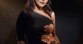 Regina cassandra : కస్సుమనే చూపులతో కుర్రాళ్లకు కునుకు లేకుండా చేస్తున్న రెజీనా..