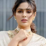 Samyuktha Menon : ఏంటి.. సంయుక్త మీనన్ కు ఆ పాడు అలవాటు ఉందా..?