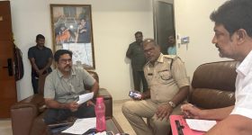 Vallabhaneni Vamsi arrest:  మాజీ ఎమ్మెల్యే వల్లభనేని వంశీ అరెస్ట్.. హైదరాబాద్ నుంచి విజయవాడకు తరలింపు
