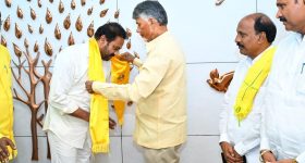 Alla Nani in TDP: విడిపోయిన త్రిమూర్తులు.. సైకిల్ ఎక్కేసిన నాని, మరో ఇద్దరు మాటేంటి?