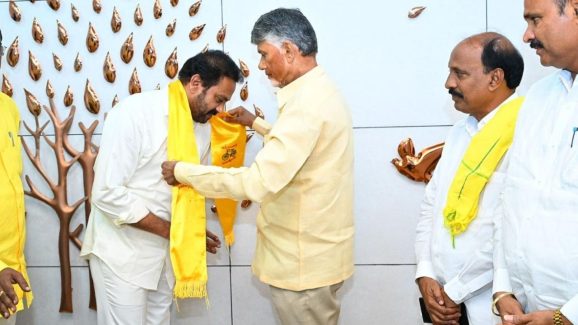 Alla Nani in TDP: విడిపోయిన త్రిమూర్తులు.. సైకిల్ ఎక్కేసిన నాని, మరో ఇద్దరు మాటేంటి?