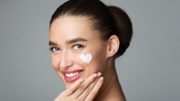 Beauty Tips: క్షణాల్లోనే ముఖం మెరిసిపోవాలా ? అయితే ఈ టిప్స్ పాటించండి