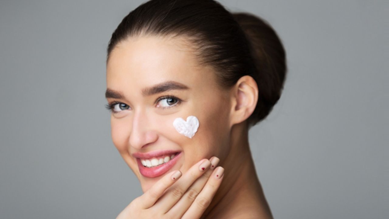 Beauty Tips: క్షణాల్లోనే ముఖం మెరిసిపోవాలా ? అయితే ఈ టిప్స్ పాటించండి