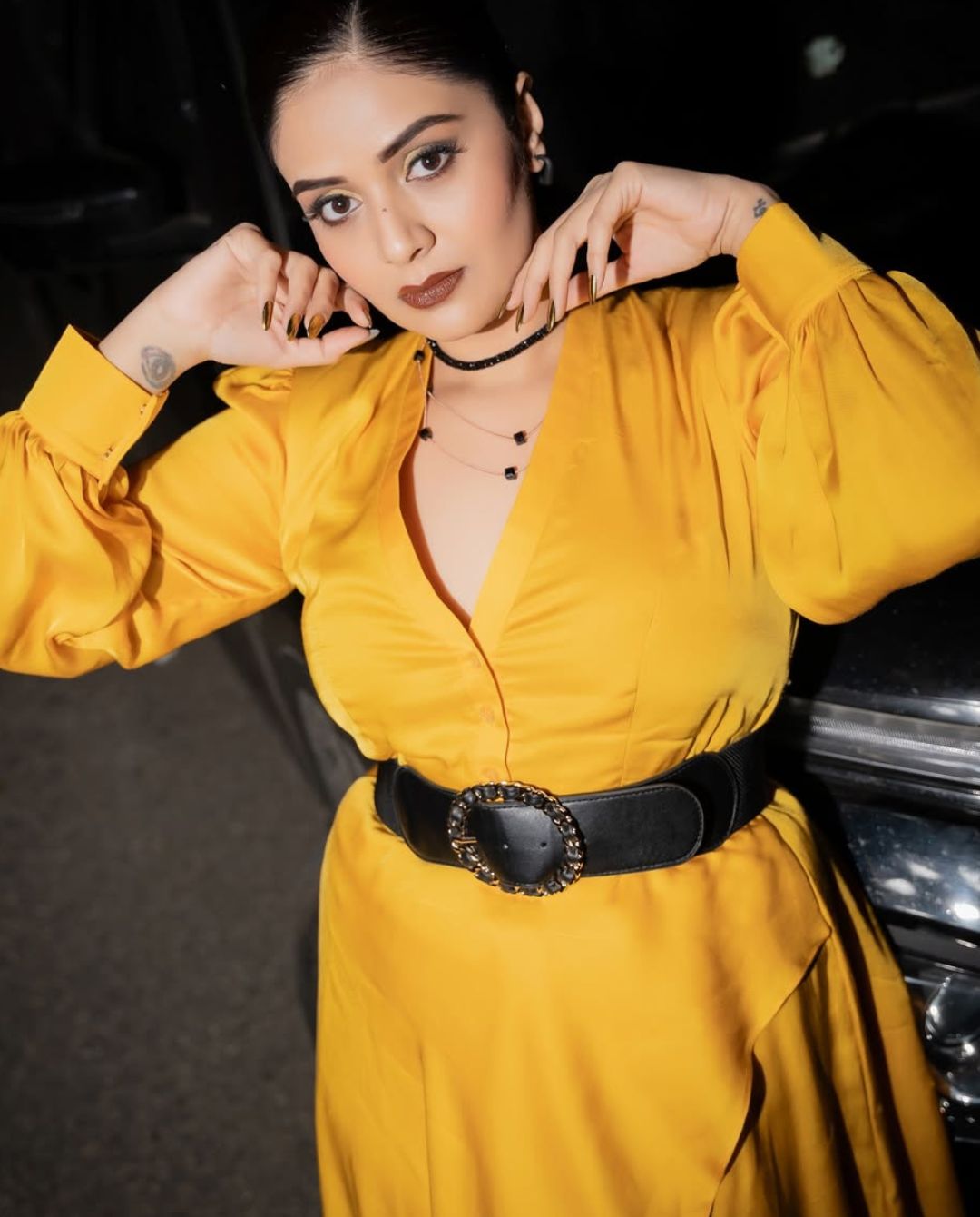 Sreemukhi : యెల్లో డ్రెస్ లో చురకత్తుల్లాంటి చూపులతో మత్తెక్కిస్తున్న శ్రీముఖి..