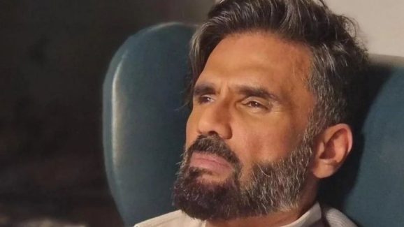 Suniel Shetty : అమెరికాలో యాక్టర్ కు చేదు అనుభవం… తలకు గన్ గురి పెట్టి, మోకాళ్ళపై పడేసి అరెస్ట్