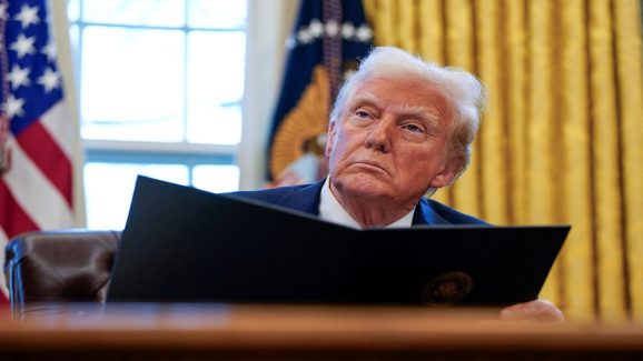 Donald Trump: హమ్మయ్య, ట్రంప్ శాంతించినట్టే.. ఆ మూడు రంగాల్లో పన్నుబాదుడు ఇప్పట్లో లేనట్టే..