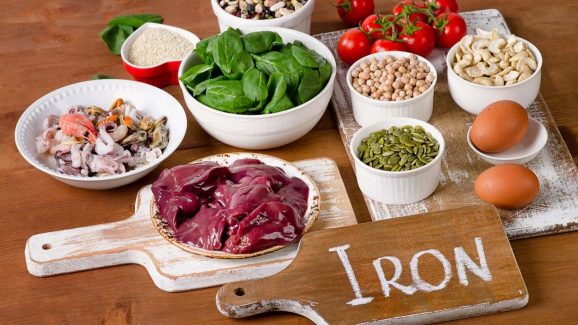 Iron Rich Foods: ఐరన్ పుష్కలంగా ఉండే ఫుడ్స్ ఇవే !