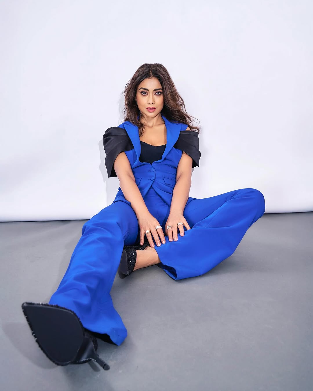 Shriya Saran Photo Gallery