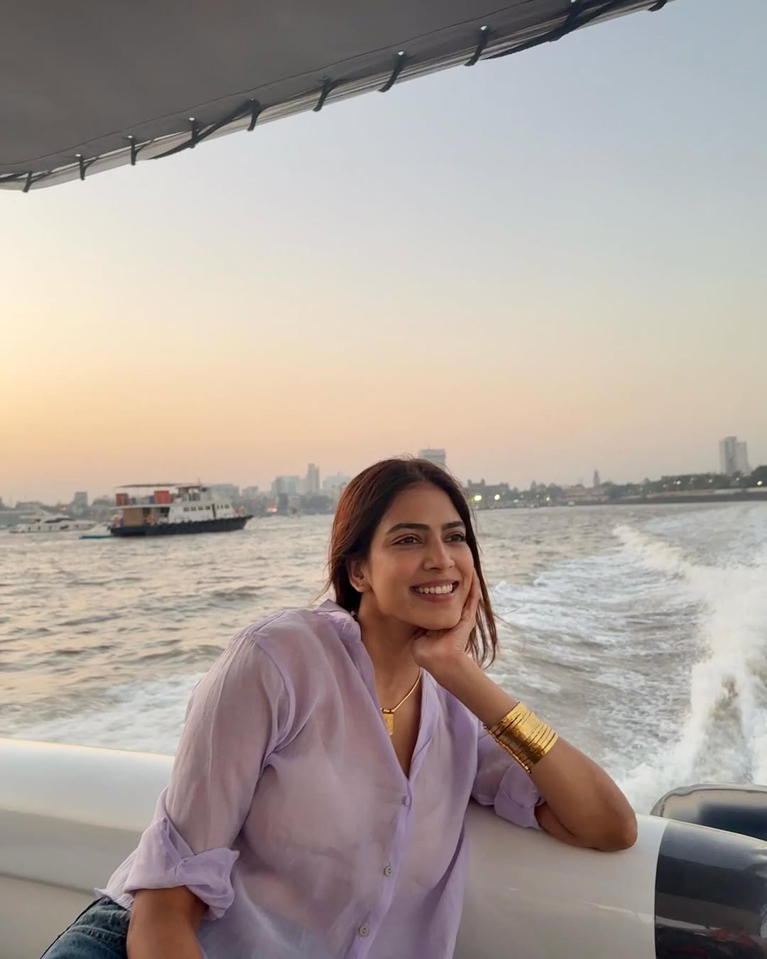 Malavika Mohanan Photo Gallery