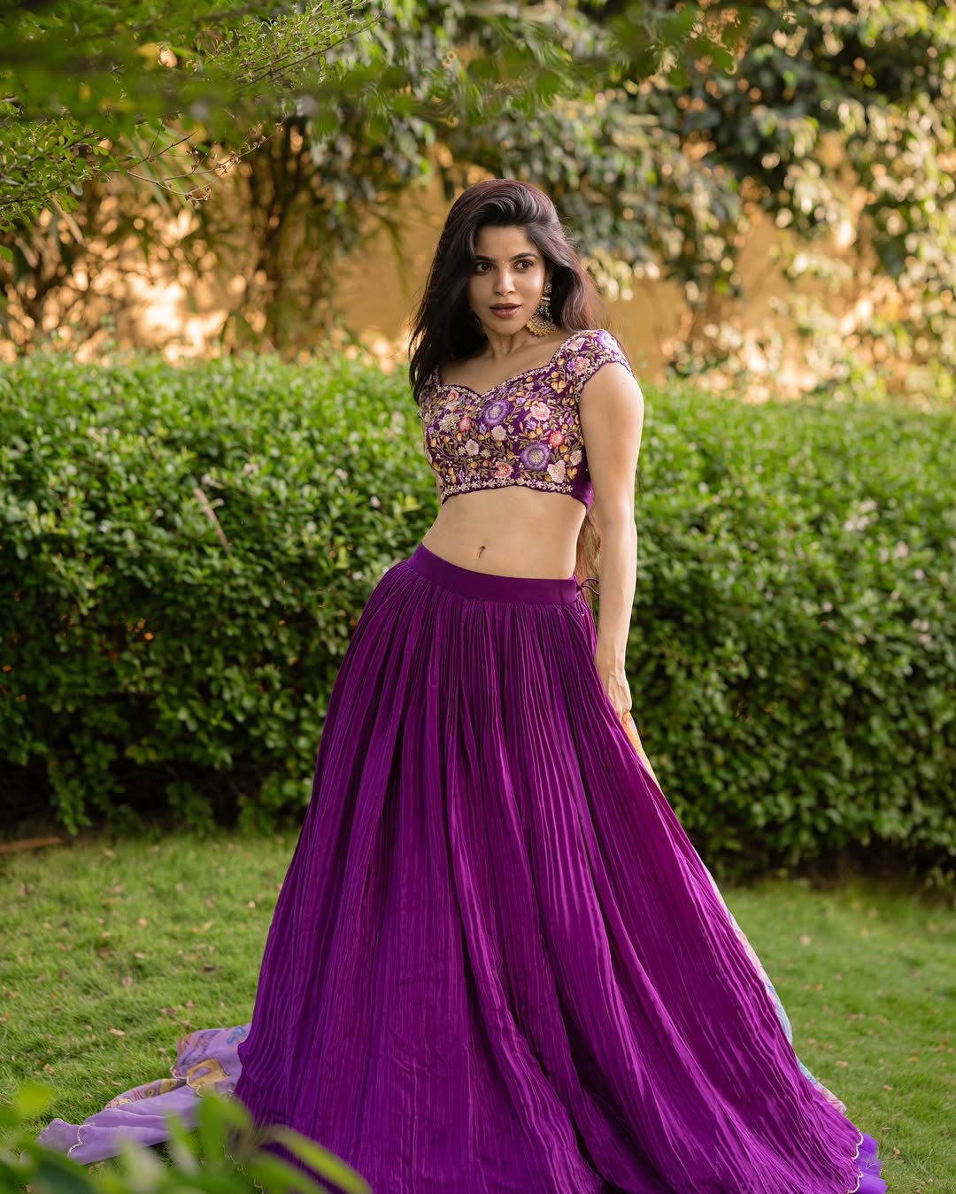 Divya Bharathi Photo Gallery