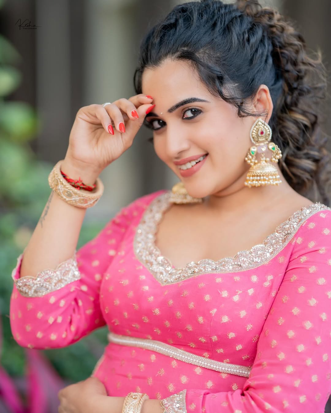 Sravanthi Chokarapu Photo Gallery