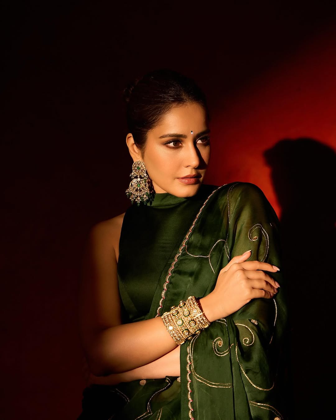 Actress Raashi khanna Photo Gallery