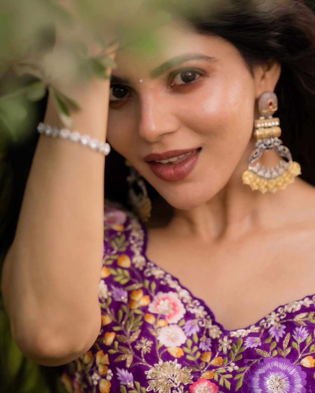 Divya Bharathi Photo Gallery