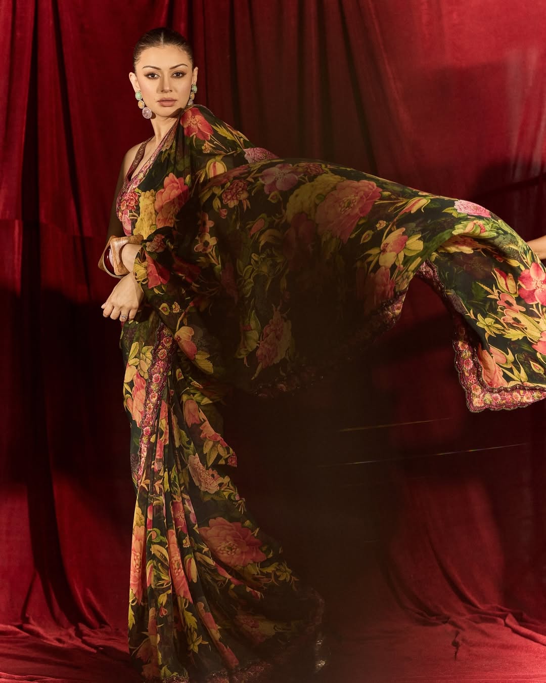 Hansika Motwani ( Source / Instagram ) Hansika Motwani Photo Gallery