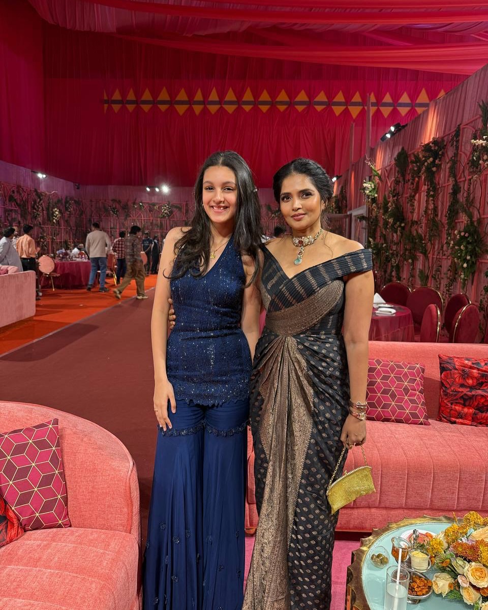 Actress Namrata Shirodkar Photo Gallery