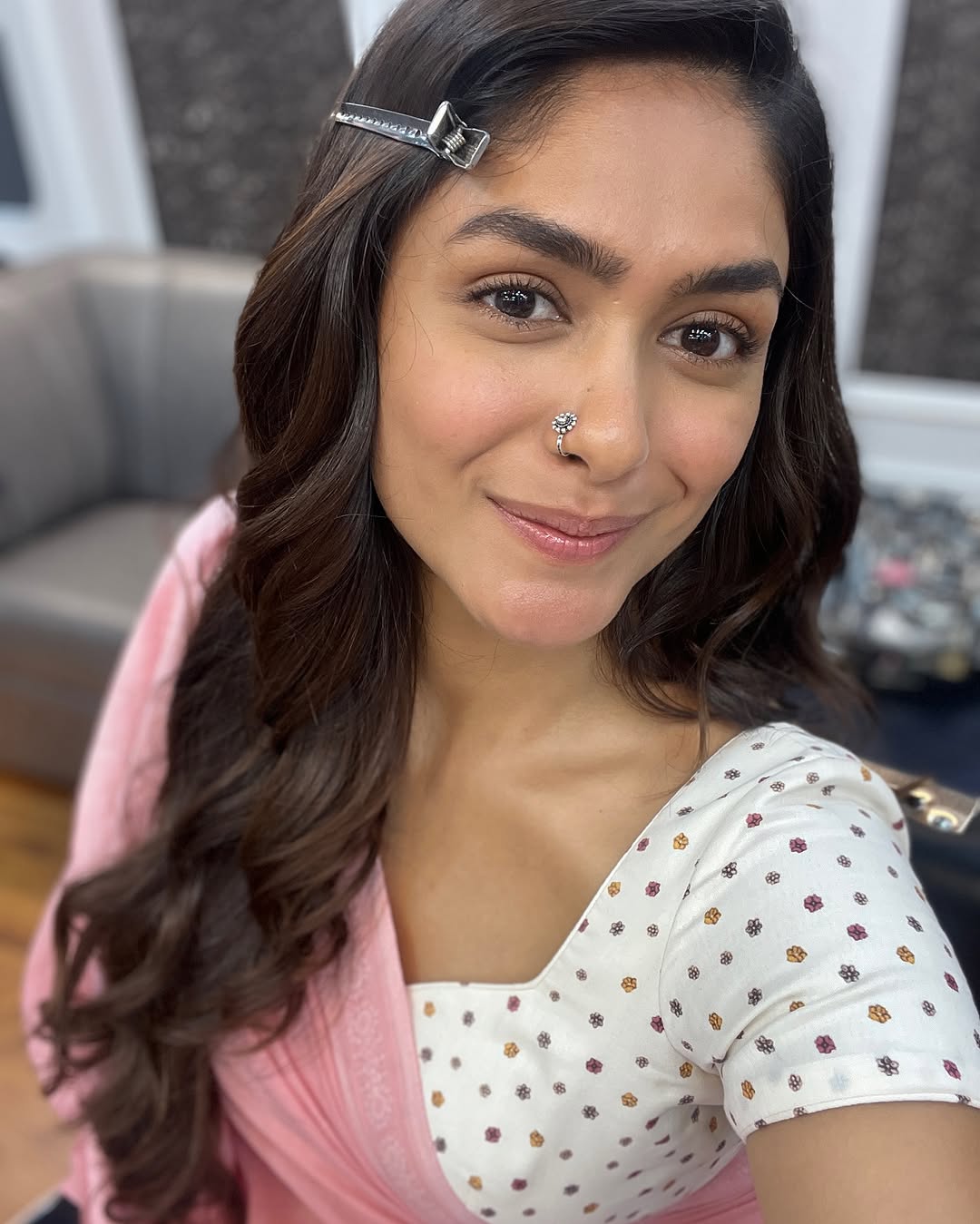Mrunal Thakur(Source:Instragram) Actress Mrunal Thakur Photo Gallery