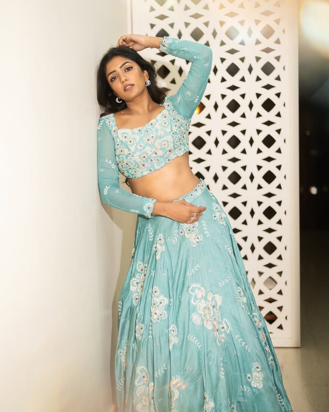 Actress Eesha Rebba Photo Gallery
