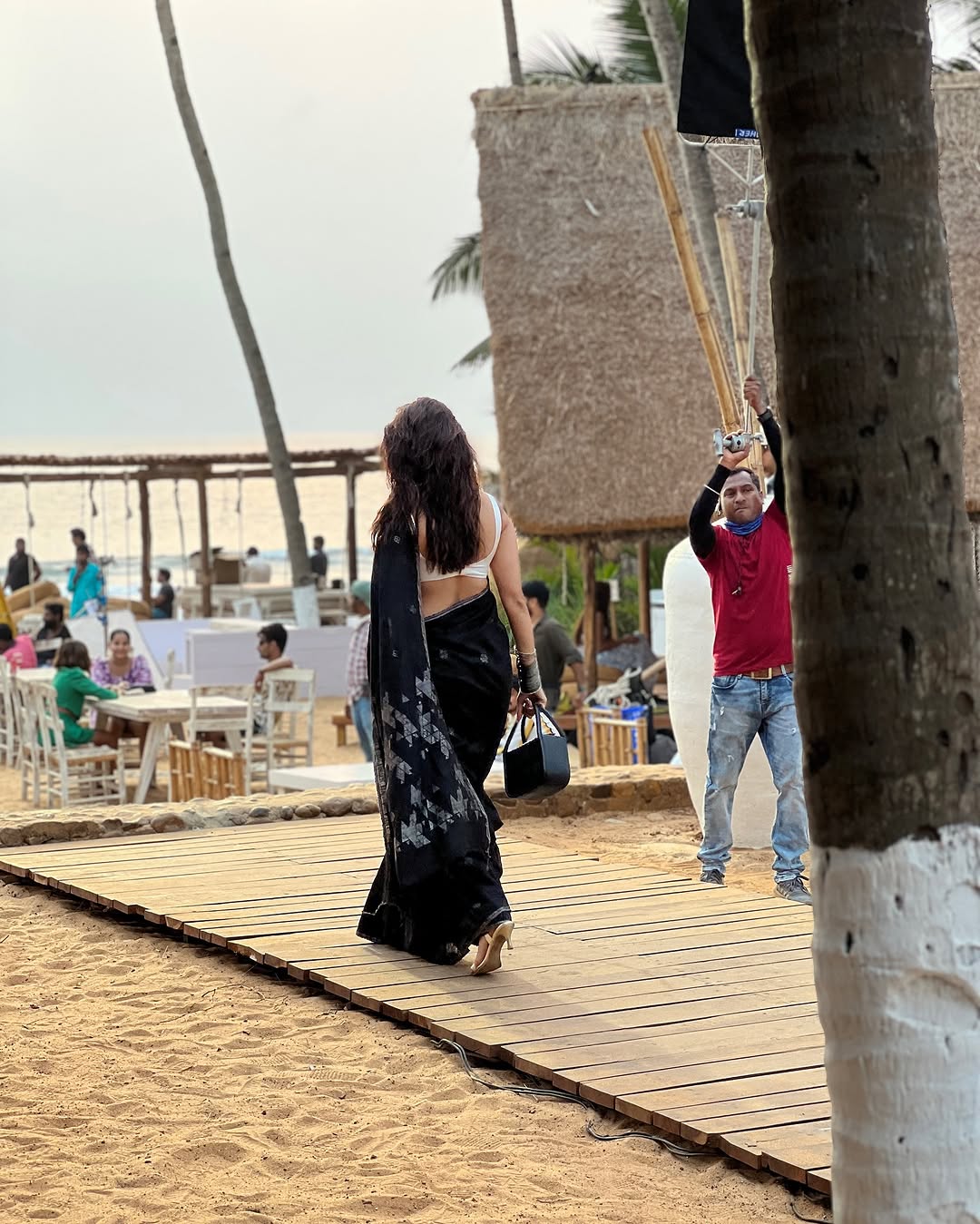 Mrunal Thakur(Source:Instragram) Actress Mrunal Thakur Photo Gallery