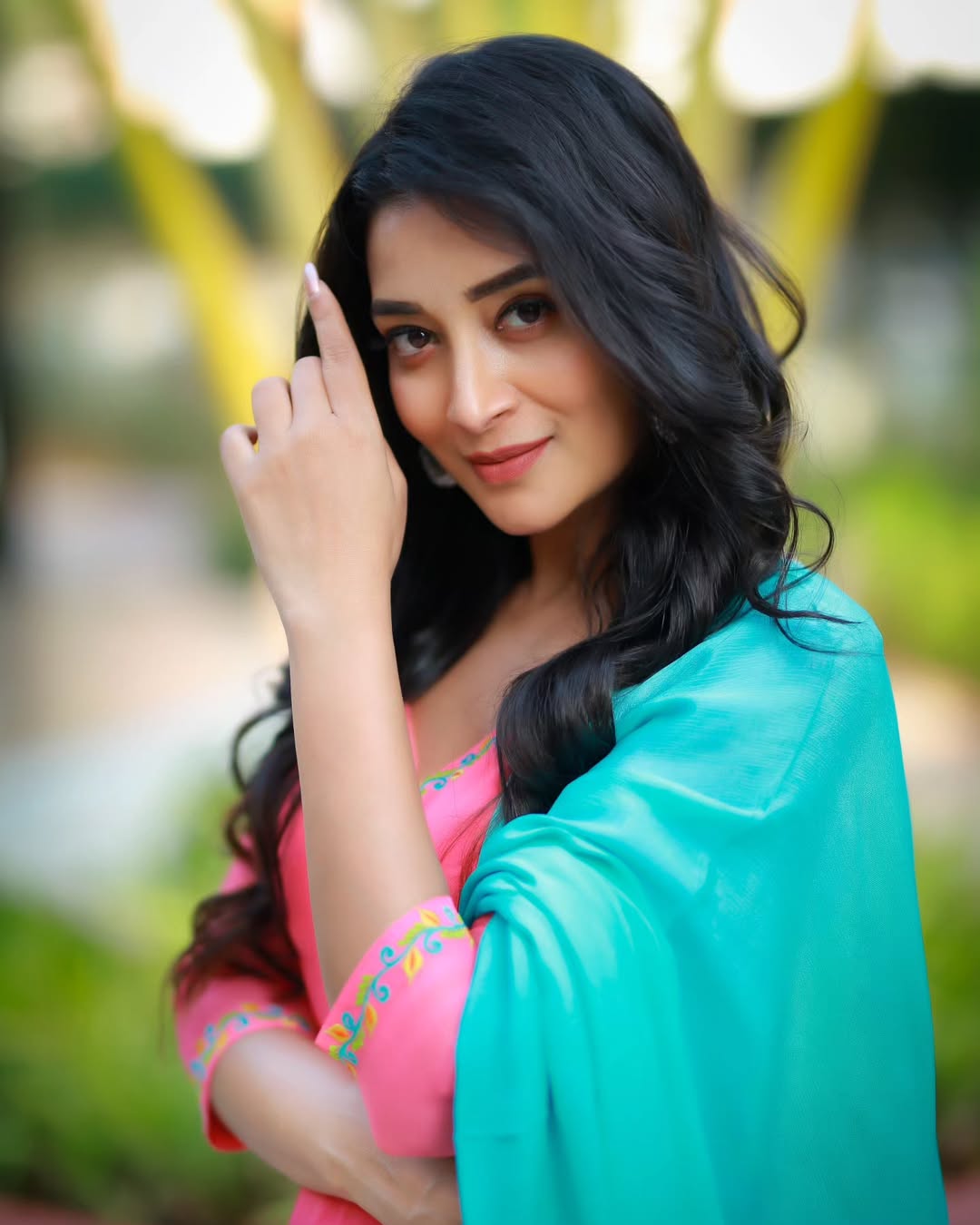 Bhanu Sri(Source: Instragram) Actress Bhanu Sri Photo Gallery