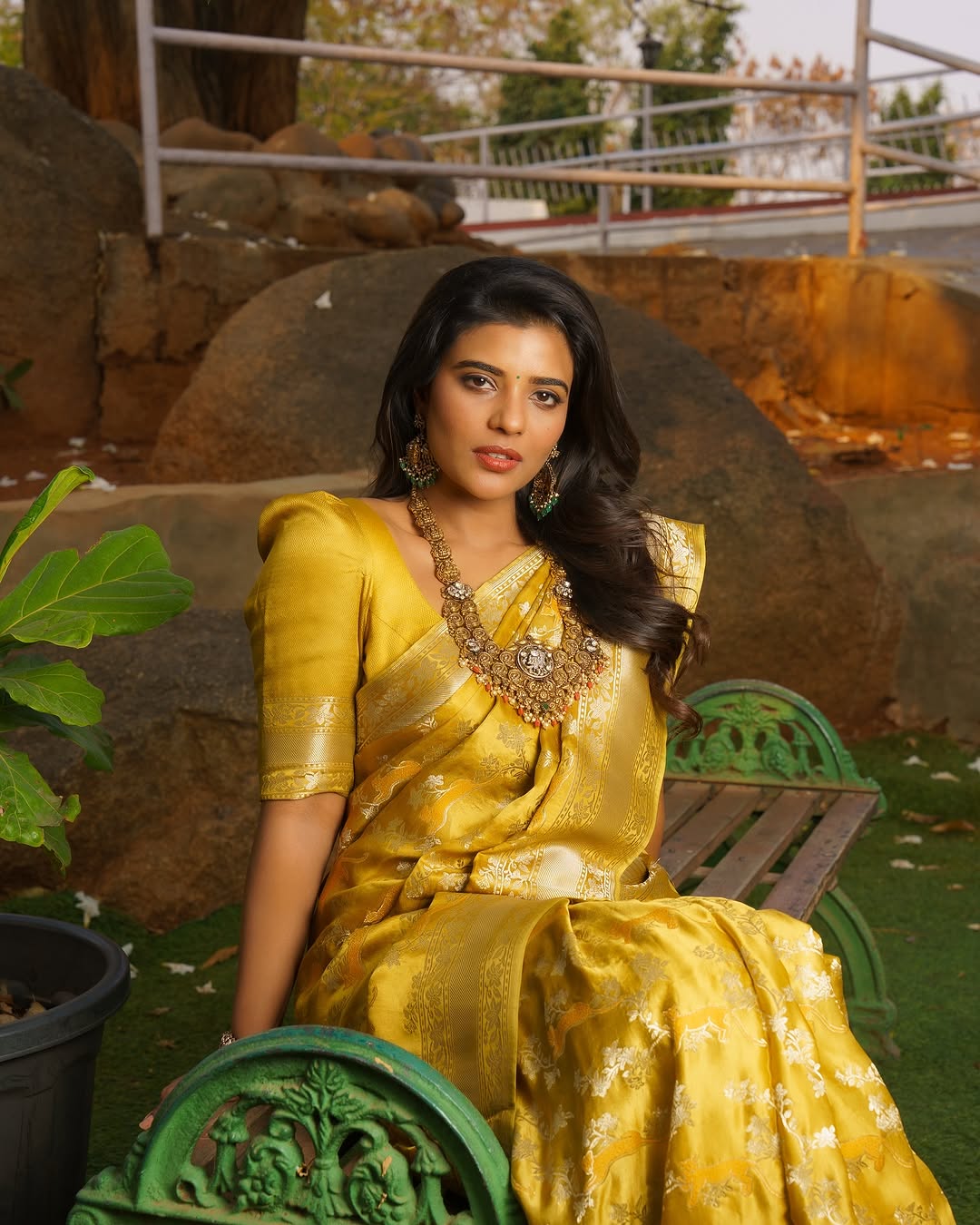 Actress Aishwarya Rajesh Photo Gallery