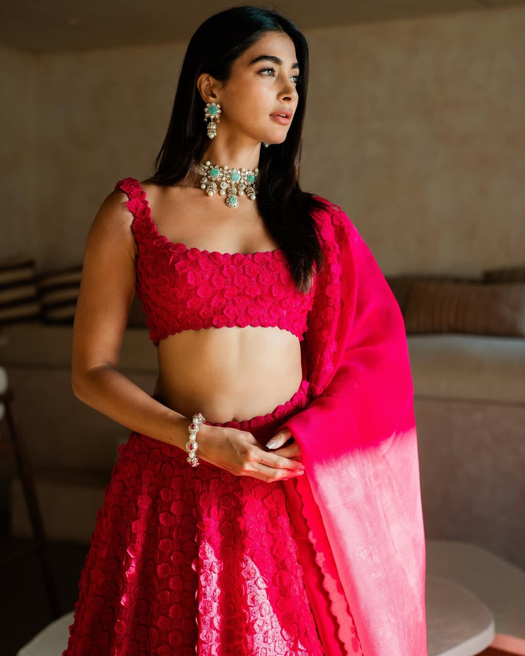 Pooja Hegde Photo Gallery