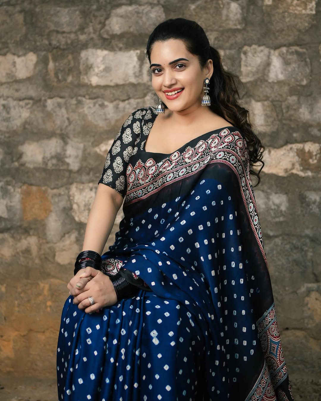 Sravanthi Chokarapu Photo Gallery