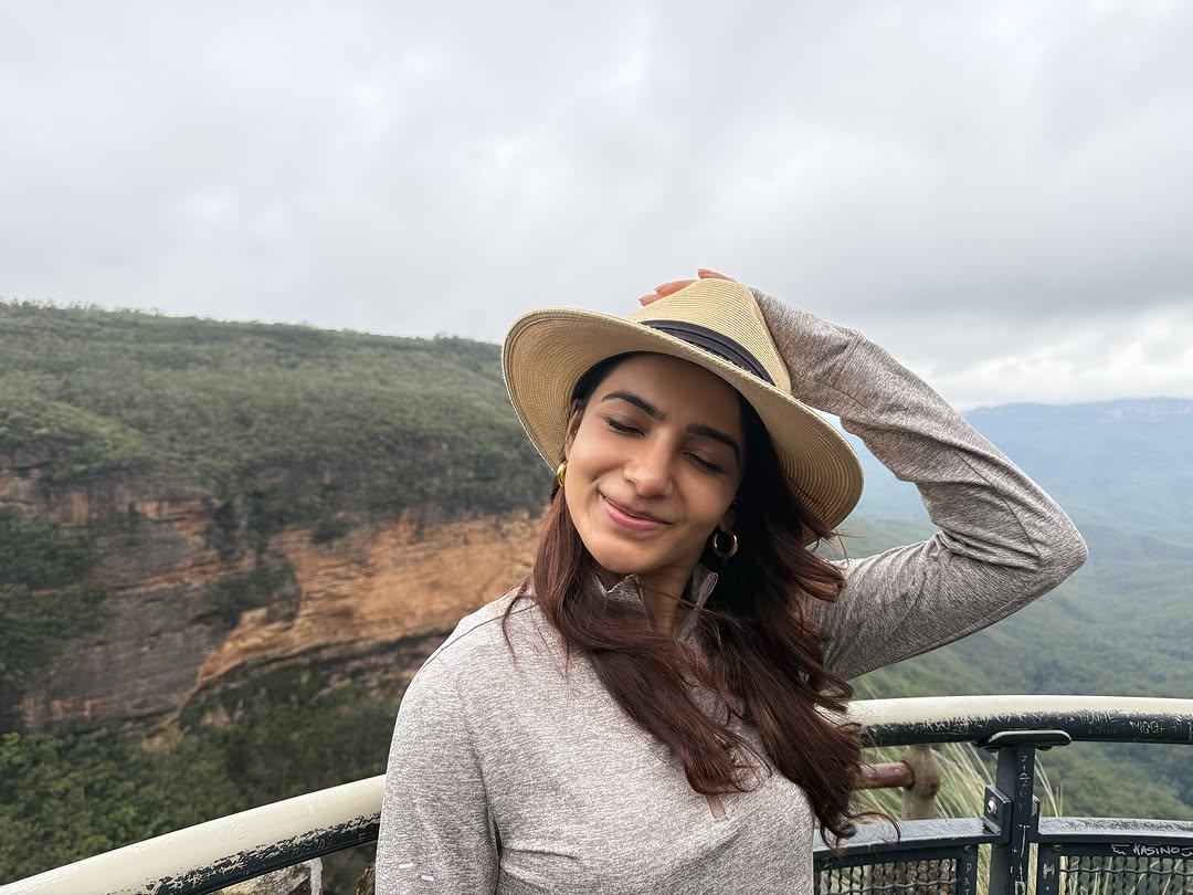 Samantha Photo Gallery