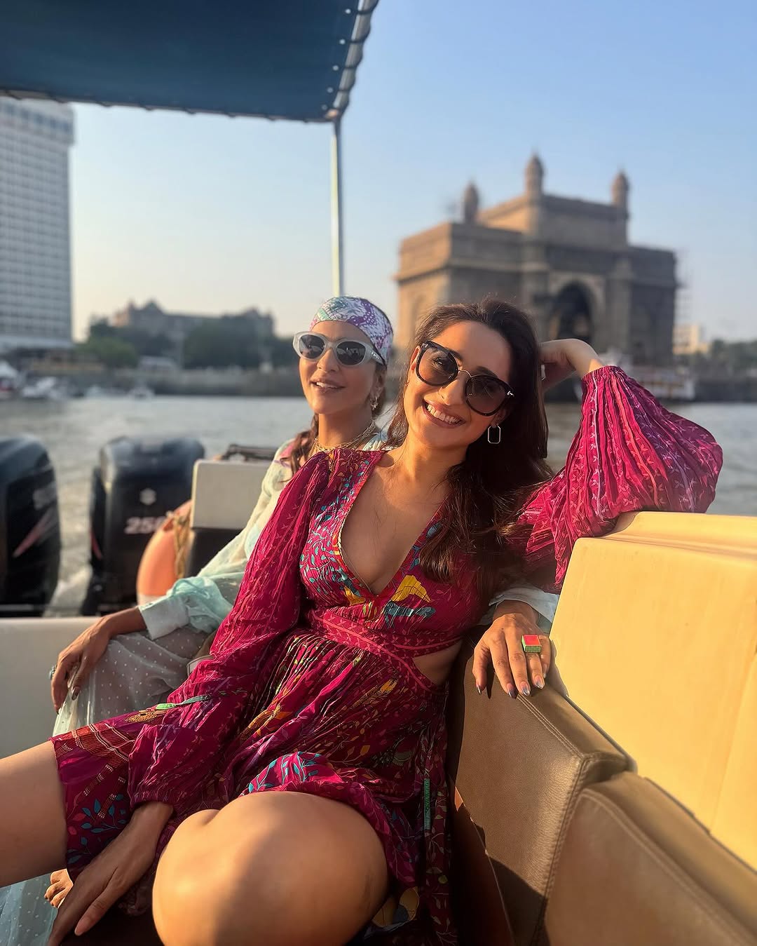Pragya Jaiswal Photo Gallery