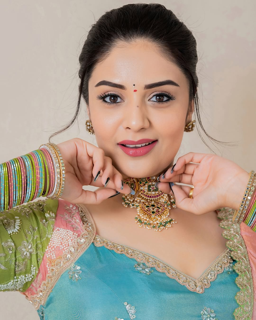 Sreemukhi Photo Gallery
