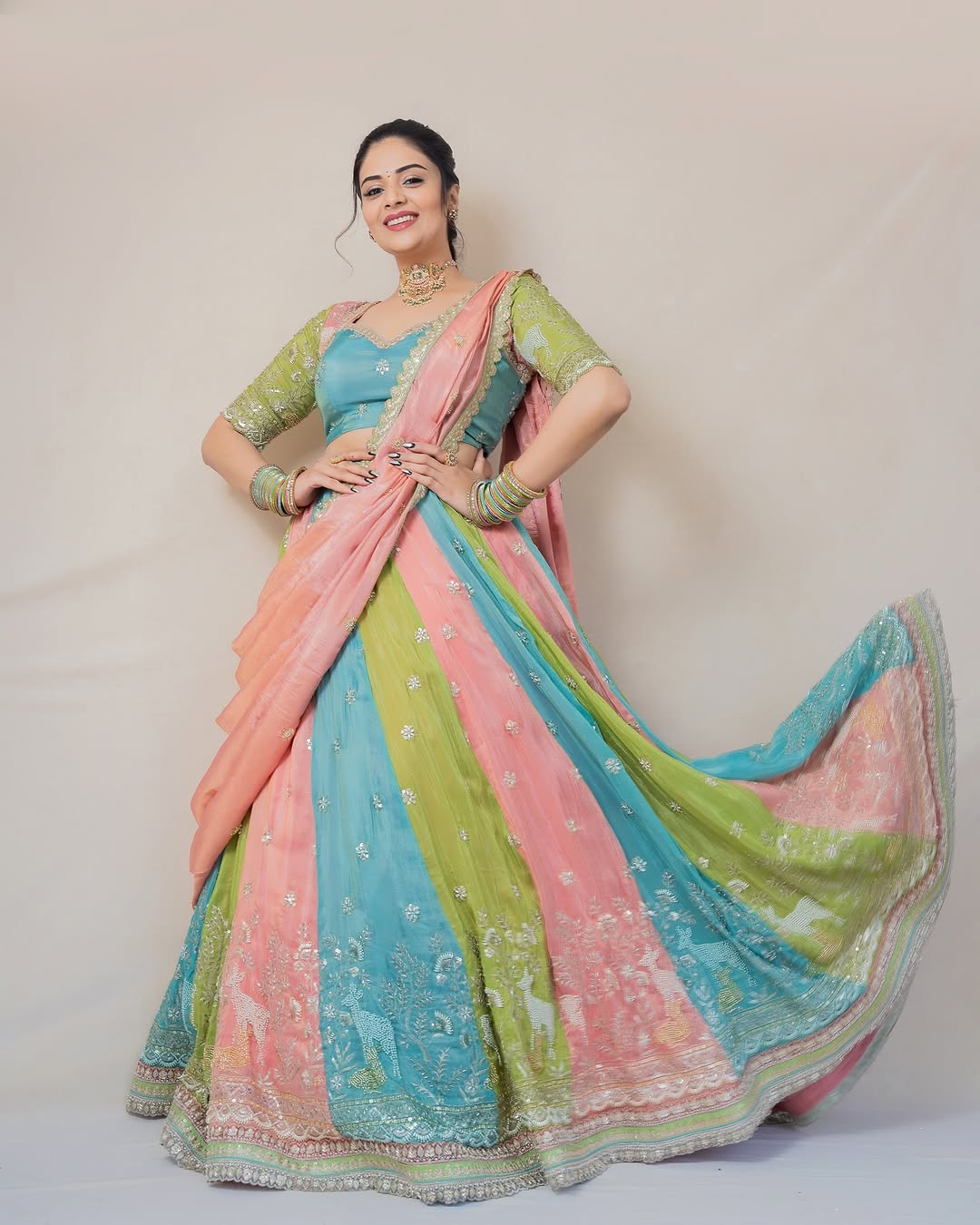 Sreemukhi Photo Gallery