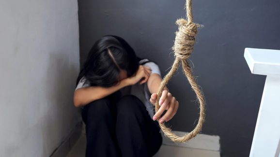 Marital Suicide: అత్తాపూర్‌లో వివాహిత ఆత్మహత్య