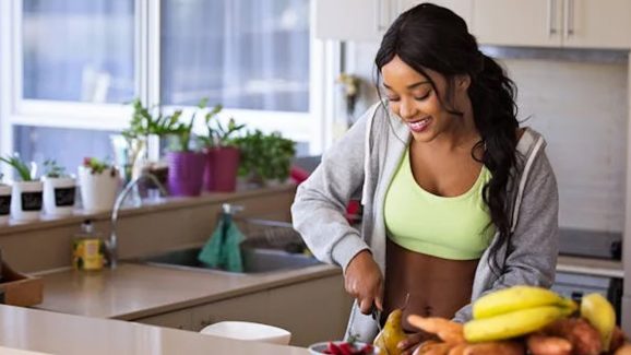 Natural Detoxifiers: శరీరంలోని మలినాలను నేచురల్‌గా తొలగించుకోవాలా..? ఇలా చేస్తే ఈజీ..