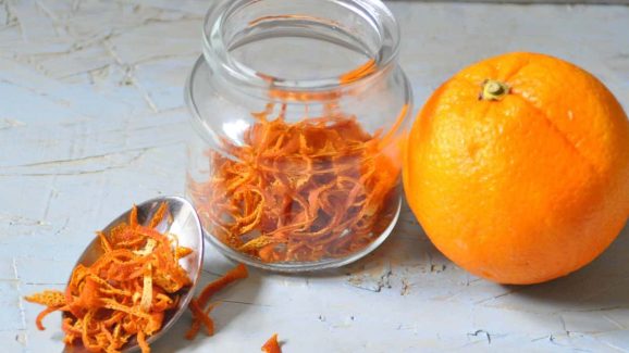Orange Peel Benefits: నారింజ తొక్కలను పడేస్తున్నారా ? ప్రయోజనాలు తెలిస్తే.. అస్సలు అలా చెయ్యరు !
