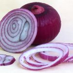 Diabetes and Onion: డయాబెటిస్ ఉన్నవారు పచ్చి ఉల్లిపాయల్ని తినొచ్చా? తింటే ఏమవుతుంది?